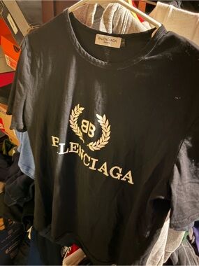 Balenciaga designer spell out graphic logo shirt size large